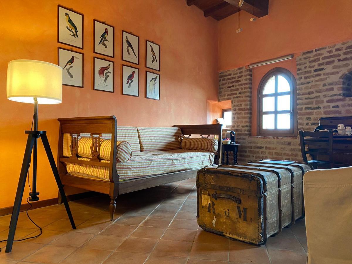 Foresteria Ristorante Conti Roero Monticello d'Alba Екстериор снимка