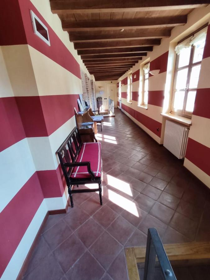 Foresteria Ristorante Conti Roero Monticello d'Alba Екстериор снимка