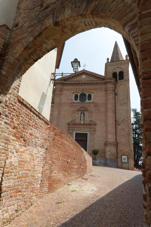 Foresteria Ristorante Conti Roero Monticello d'Alba Екстериор снимка