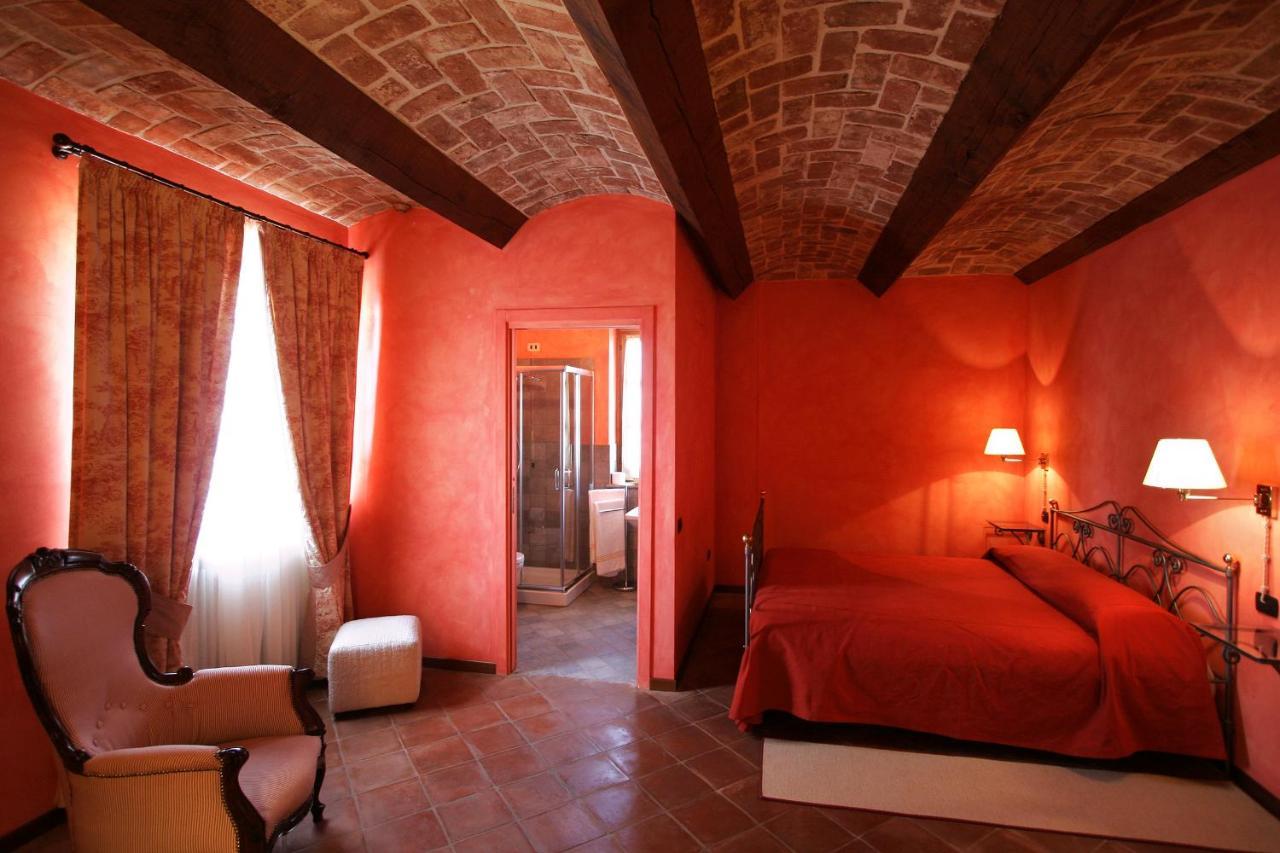 Foresteria Ristorante Conti Roero Monticello d'Alba Екстериор снимка